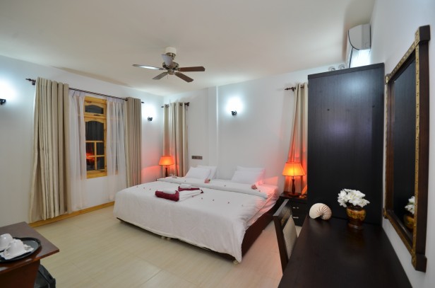 Athiri Inn - Deluxe Sea view Room
