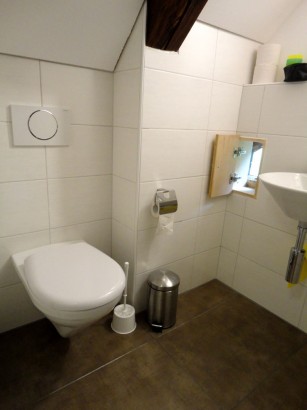 Rittershuus - 2 pers. kamer + slaapbank met eigen douche en toilet op 2e verdieping