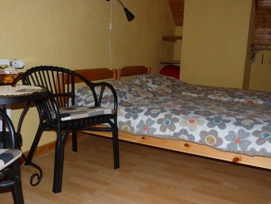 Camping Berkel - Kamer geel en oranje