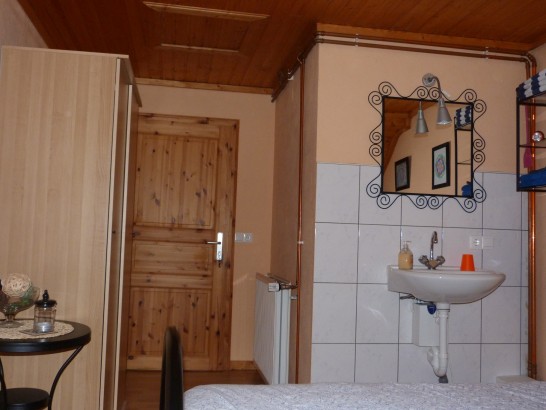 Camping Berkel - Kamer geel en oranje