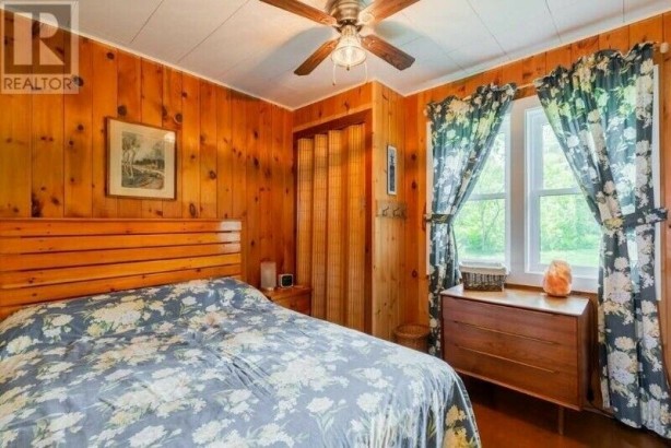 All Season Cottage On The Lake - Cozy House Rental