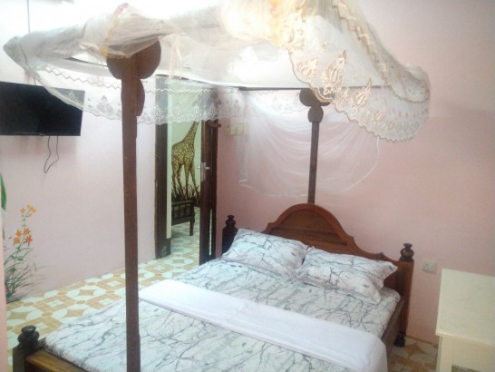Mama Natalia Upstairs - Master Room with one bed