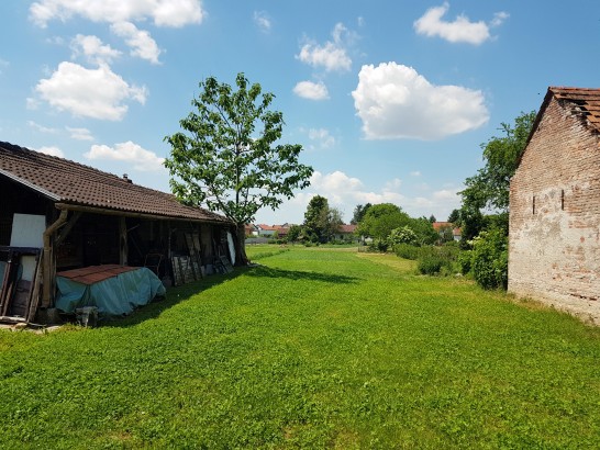 The Horror or Idyll House from the 60s' Socialism?