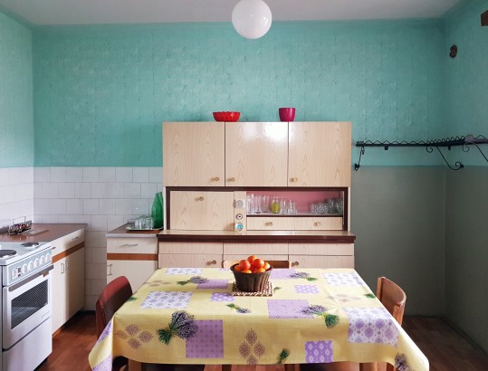 The Horror or Idyll House from the 60s' Socialism? - The Complete Main Floor of the House