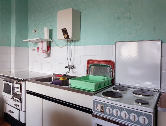 The Horror or Idyll House from the 60s' Socialism? - The Complete Main Floor of the House
