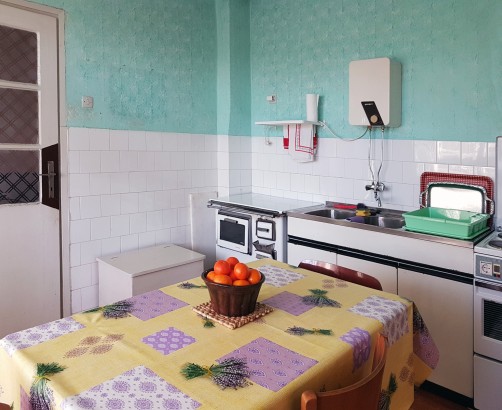 The Horror or Idyll House from the 60s' Socialism? - The Complete Main Floor of the House