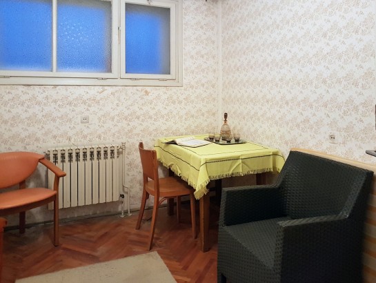 The Horror or Idyll House from the 60s' Socialism? - The Complete Main Floor of the House