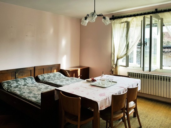 The Horror or Idyll House from the 60s' Socialism? - The Complete Main Floor of the House