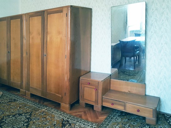 The Horror or Idyll House from the 60s' Socialism? - The Complete Main Floor of the House