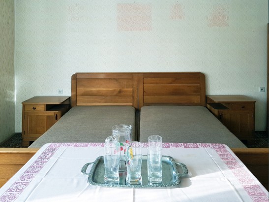 The Horror or Idyll House from the 60s' Socialism? - The Complete Main Floor of the House