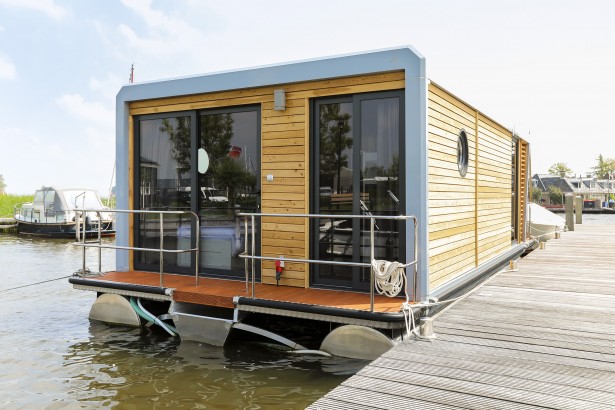 Houseboat Grou