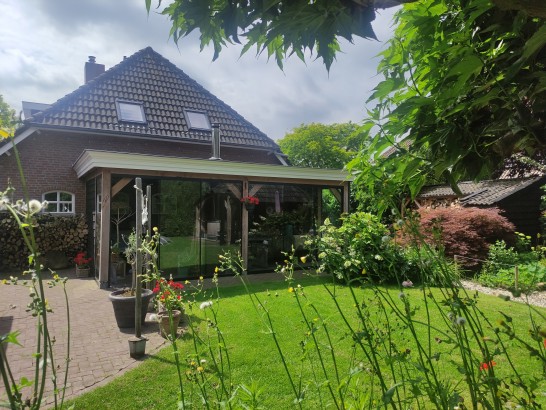 B&B BellaRose